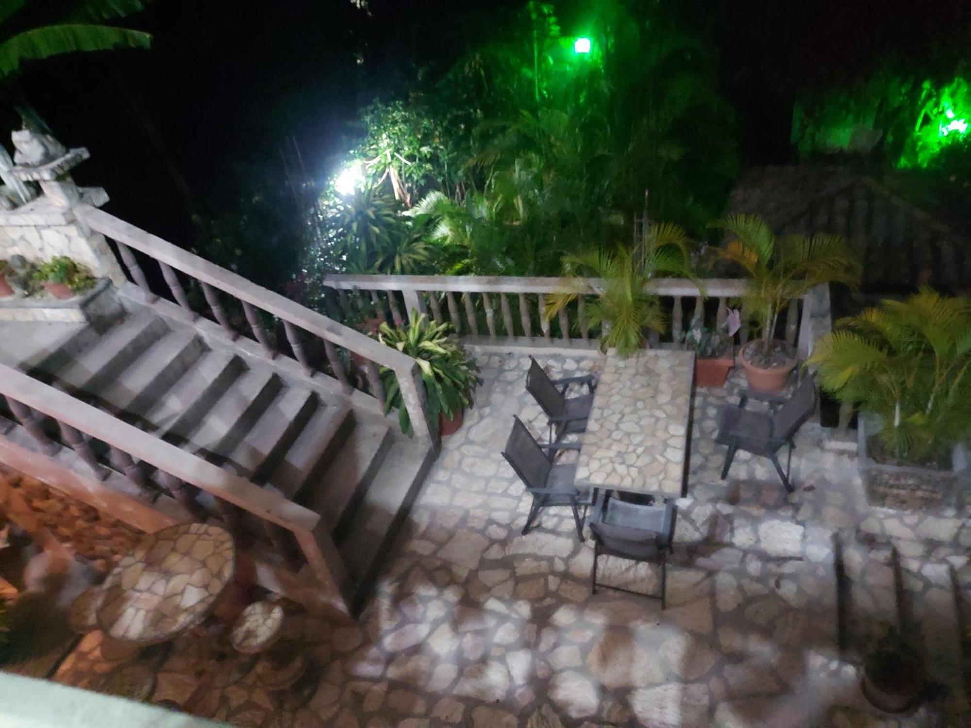 Hotel La Escalinata Copán エクステリア 写真