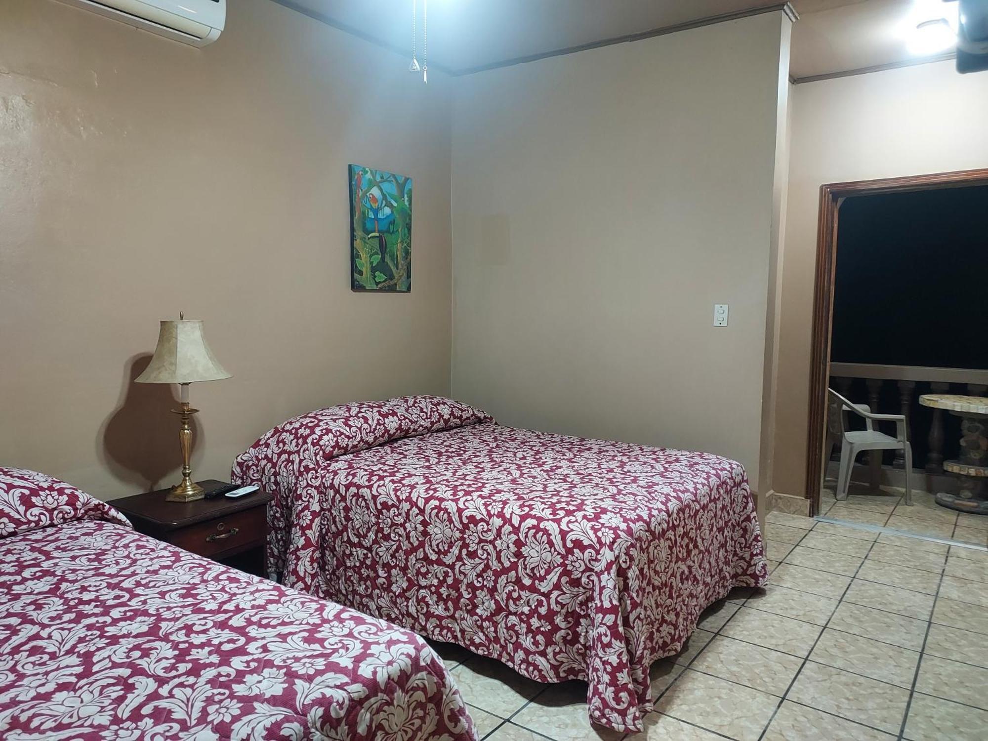 Hotel La Escalinata Copán エクステリア 写真
