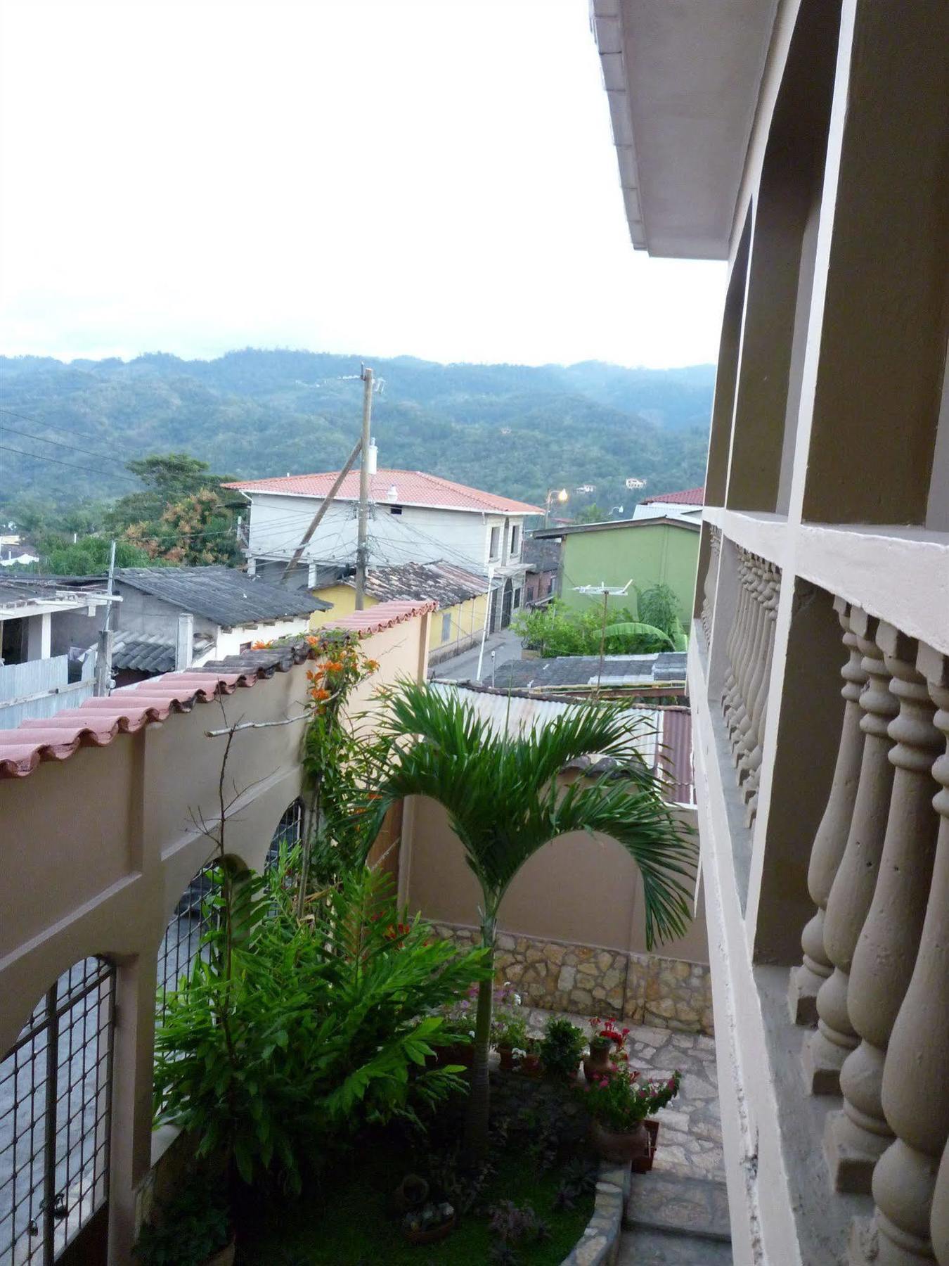 Hotel La Escalinata Copán エクステリア 写真